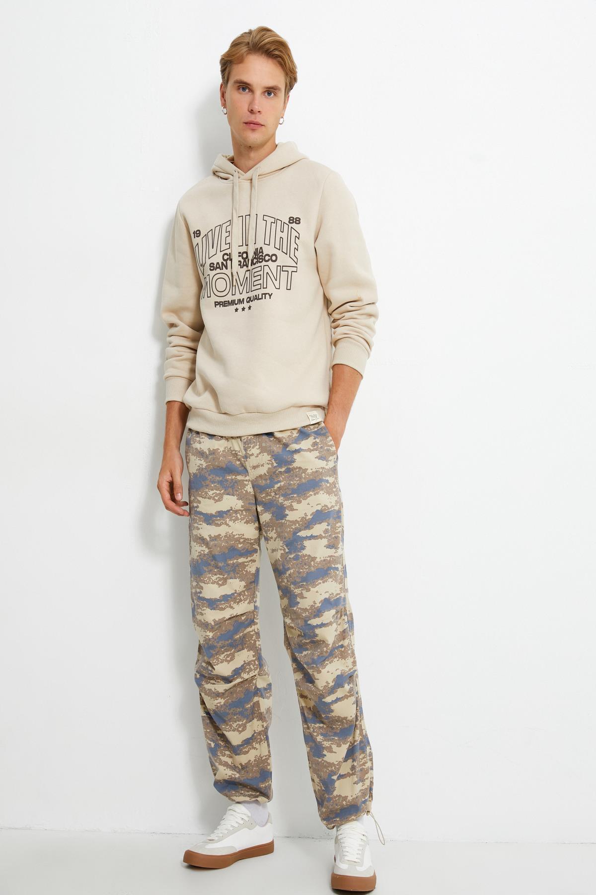 سویشرت کلاهدار آستین بلند با جزئیات گلدوزی شده