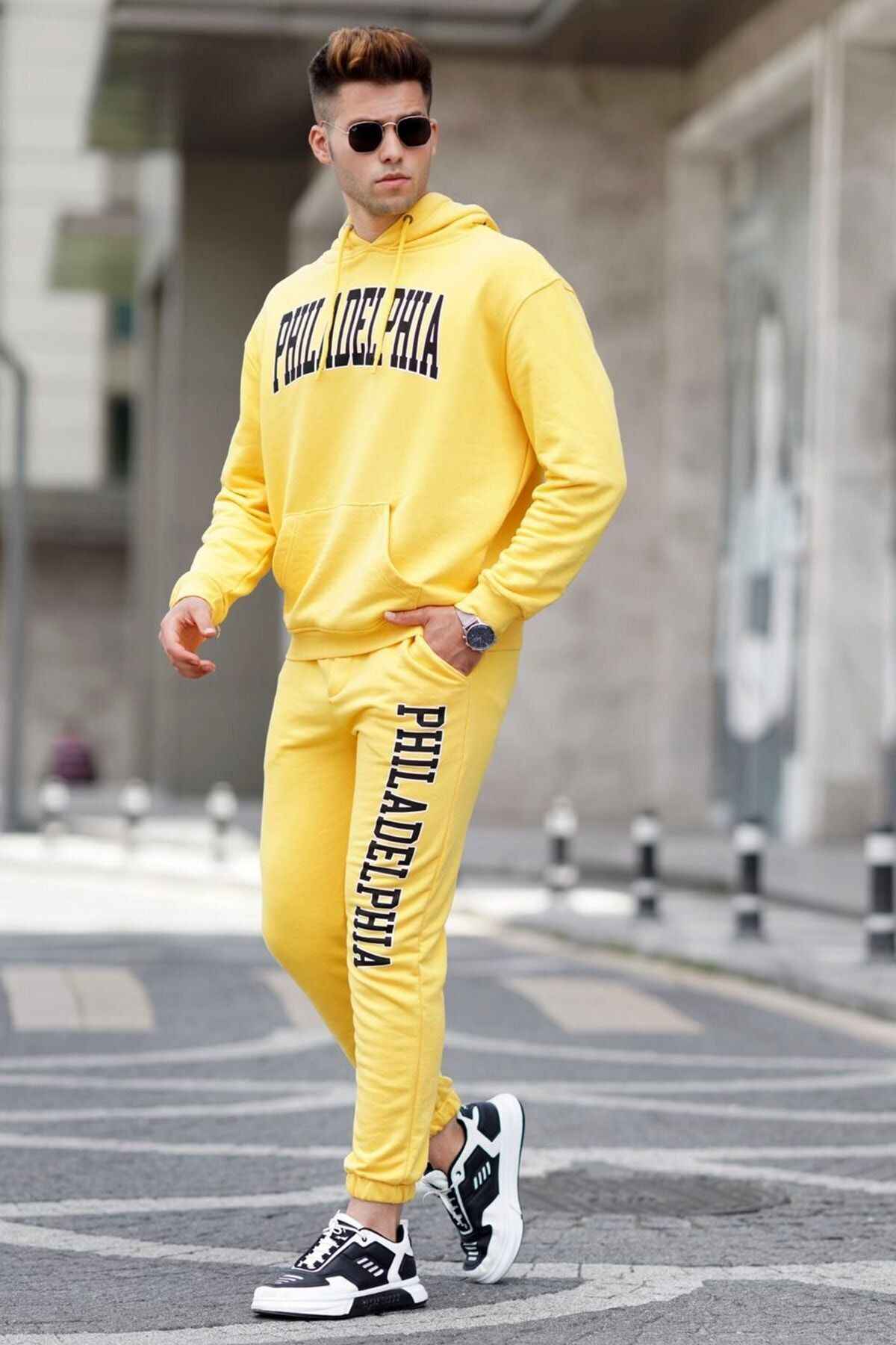 ست لباس ورزشی مردانه زرد
