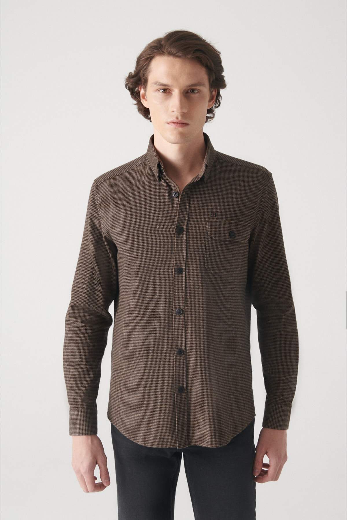 mens-coffee-crowbar-patterned-pocket-shirt-a22y2023