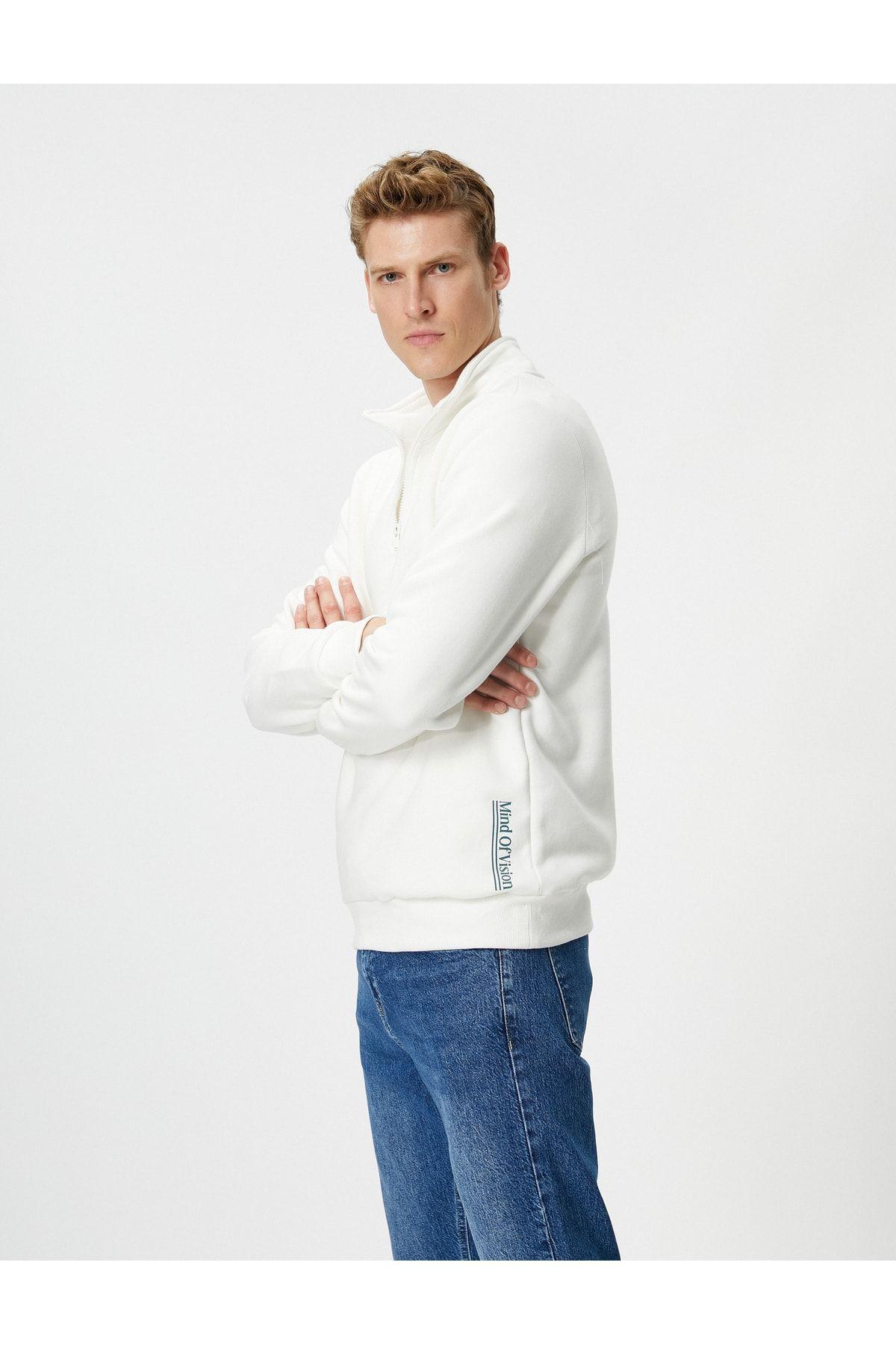 شعار یقه ایستاده نیم زیپ آستین بلند چاپ شده