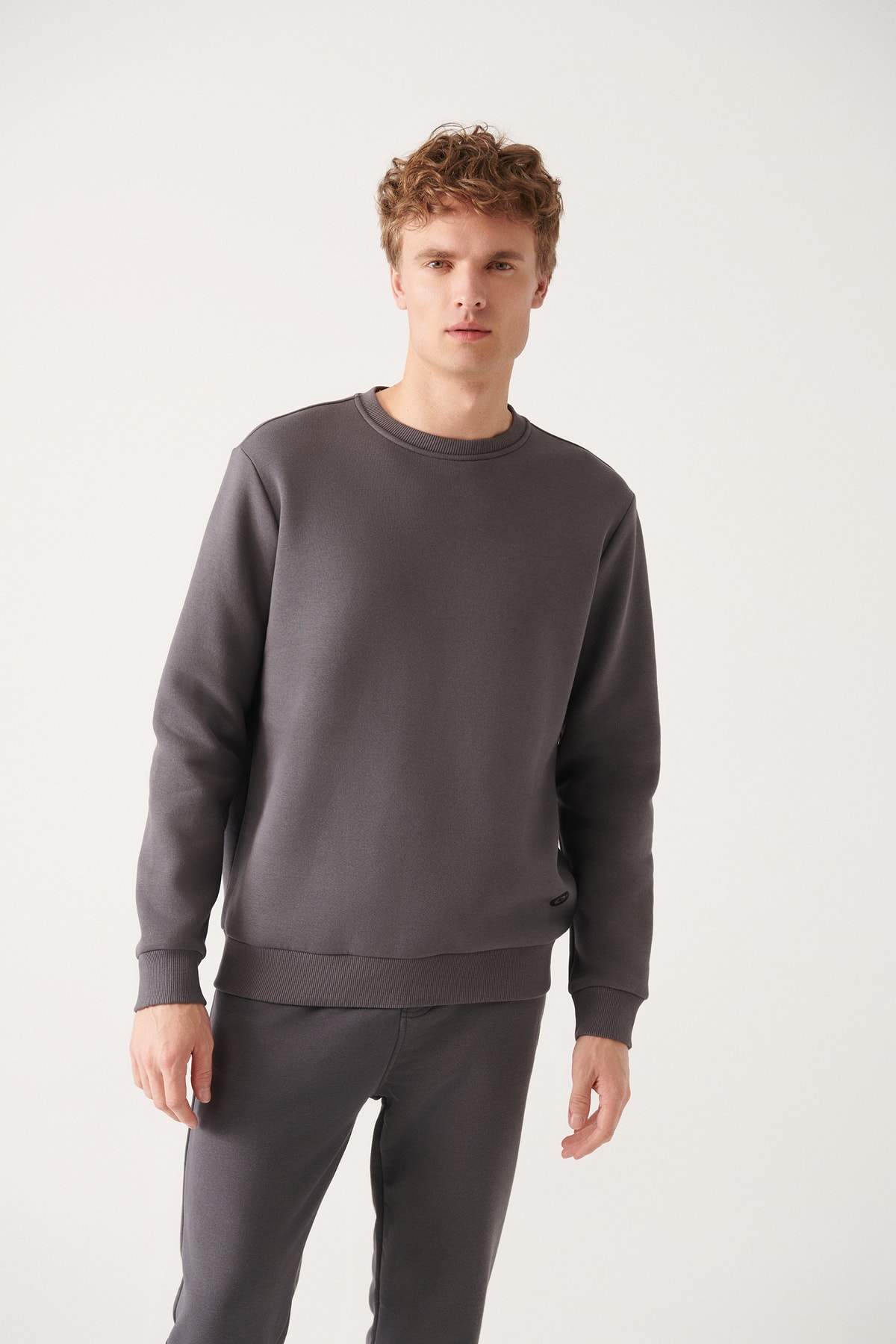 anthracite-crew-neck-3-thread-cotton-unisex-sweatshirt-with-fleece-inside
